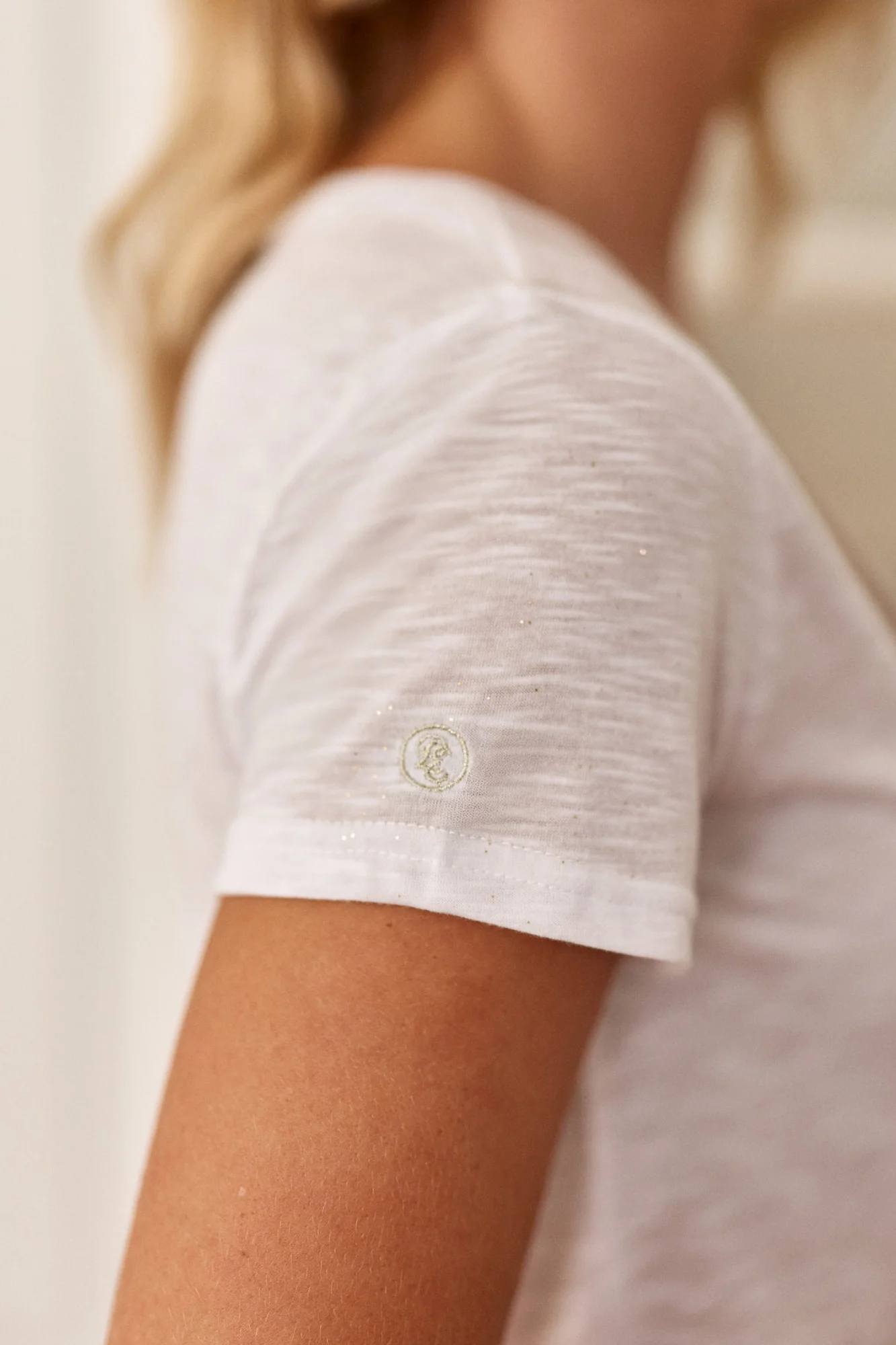 Elvie - T-shirt - Image 4